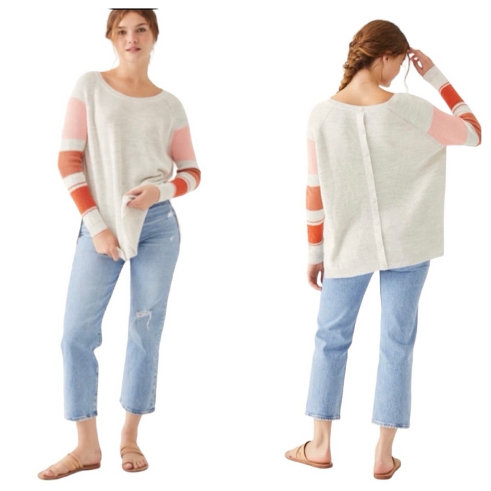 MERSEA Women’s OS Camden Traveler Sweater In Sea Salt And Coral Button Back